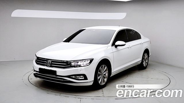 Volkswagen Passat B8 2.0 TDI Premium - фото 0
