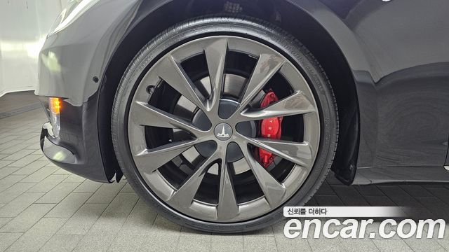 Tesla Model S P100D - фото 3