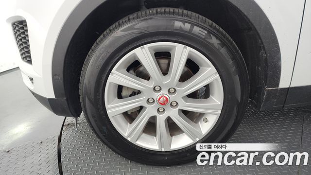 Jaguar E-PACE D180 S - фото 4
