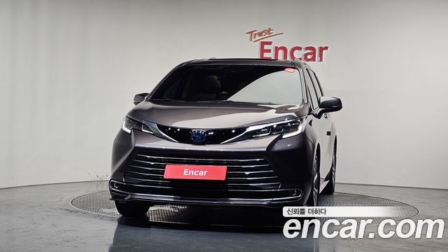 Toyota Sienna 4-го поколения 2.5 Hybrid 2WD - фото 2