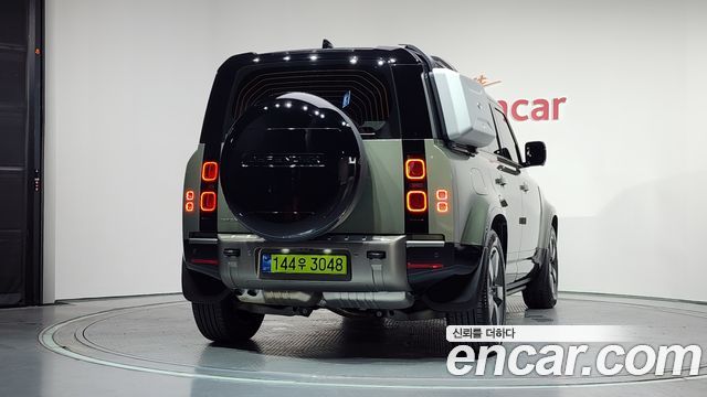 Land Rover Defender L663 110 D300 X-Dynamic HSE - фото 3
