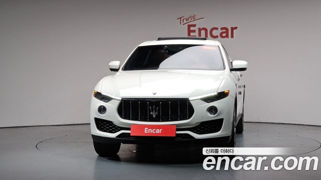 Maserati Levante 3.0 AWD - фото 1