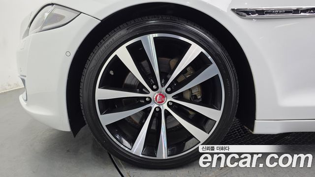 Jaguar XJ 3.0D XJ50 LWB X351 - фото 4