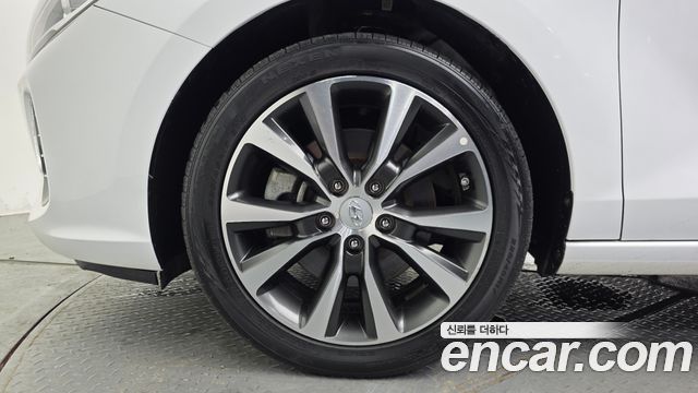 Hyundai i30 PD Diesel 1.6 Premium - фото 4