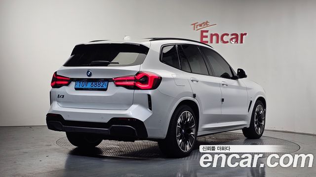 BMW iX3 M Sports - фото 0