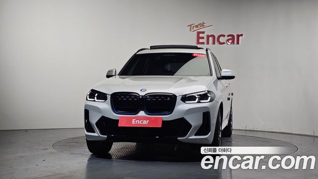 BMW iX3 M Sports - фото 1