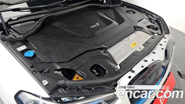 BMW iX3 M Sports - фото 4