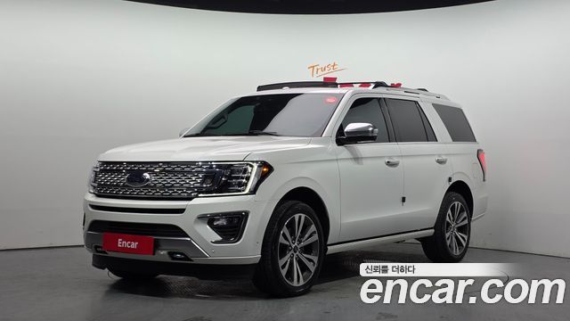 Ford Expedition Platinum 4WD 7Seater - фото 0