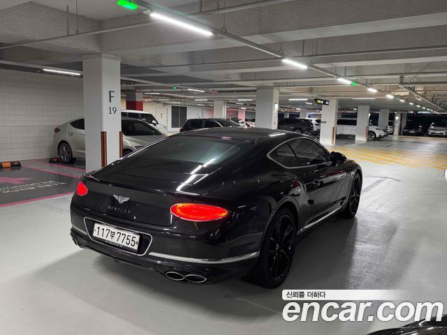 Bentley Continental GT 4.0 GT - фото 3