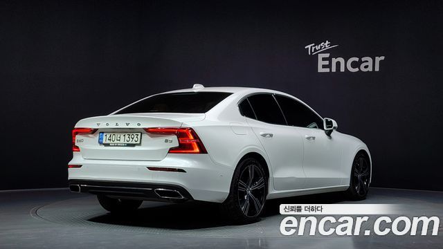 Volvo S60 3-го поколения B5 Inscription - фото 1