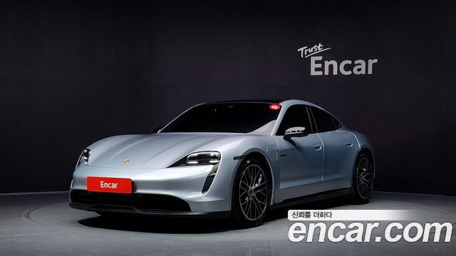 Porsche Taycan Base - фото 0