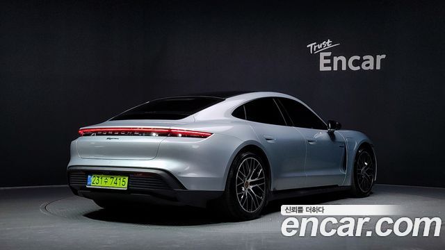 Porsche Taycan Base - фото 1