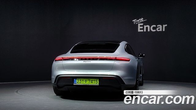 Porsche Taycan Base - фото 3