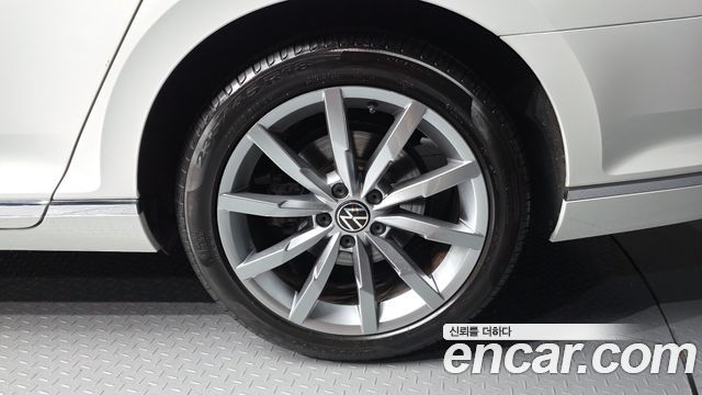 Volkswagen Passat B8 2.0 TDI Prestige - фото 4