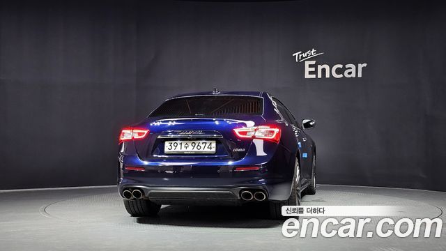 Maserati Ghibli 3.0 Diesel GranSport 3rd - фото 3