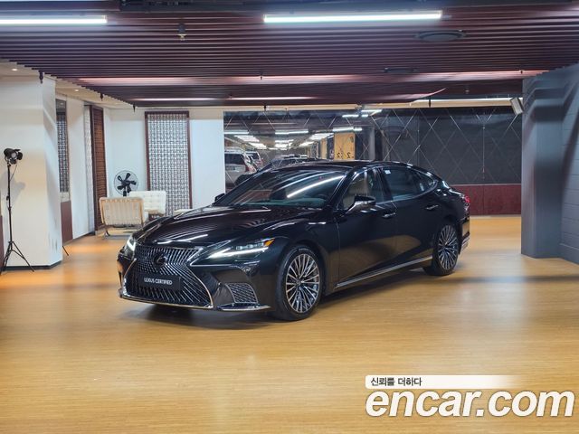 Lexus LS 500 3.5 Luxury AWD - фото 0