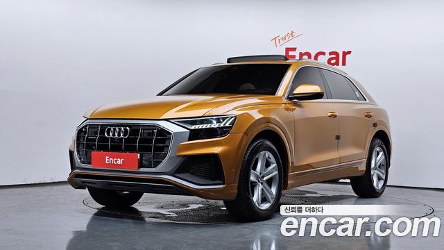 Audi Q8 45 TDI Quattro Premium - фото 0