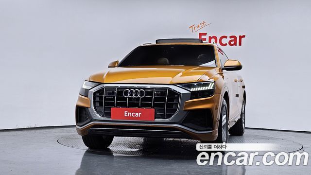 Audi Q8 45 TDI Quattro Premium - фото 2