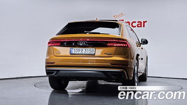 Audi Q8 45 TDI Quattro Premium - фото 3