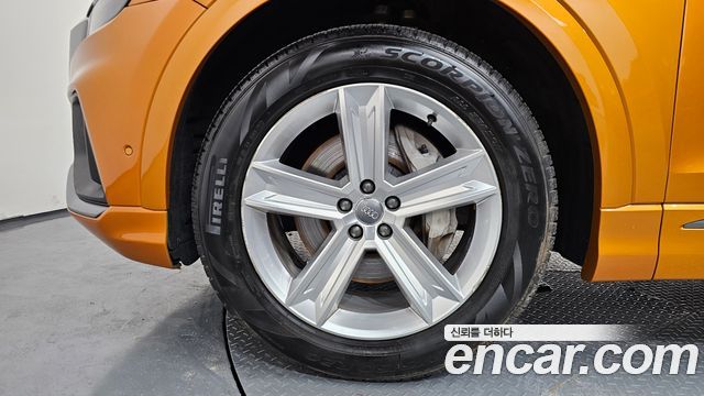 Audi Q8 45 TDI Quattro Premium - фото 4