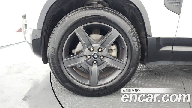 Land Rover Defender L663 110 P300 X-Dynamic SE - фото 4