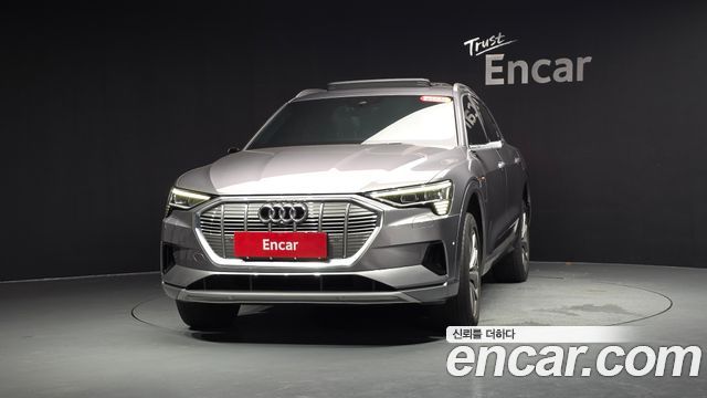 Audi e-Tron 55 Quattro - фото 1