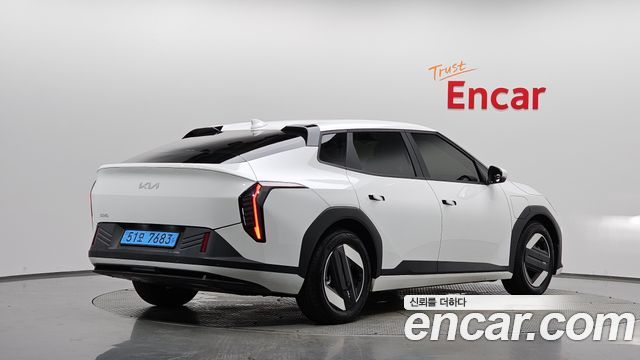 Kia EV4 Long Range 2WD Air - фото 0