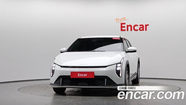 Kia EV4 Long Range 2WD Air - фото 1