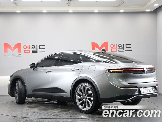 Toyota Crown Crossover 2.5 4WD Hybrid - фото 3