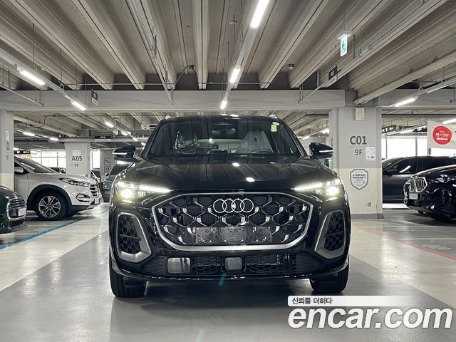 Audi Q5 40 TDI Quattro S Line - фото 1