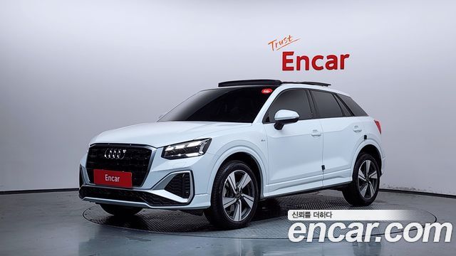 Audi Q2 35 TDI Premium - фото 0
