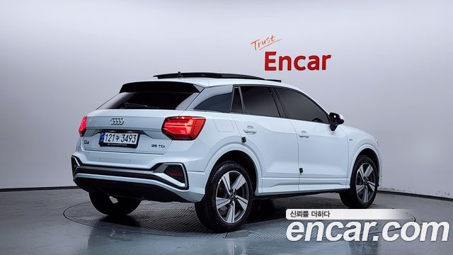 Audi Q2 35 TDI Premium - фото 1