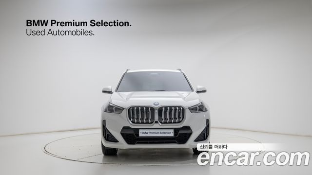 BMW iX1 U11 xDrive 30 M Sport - фото 2