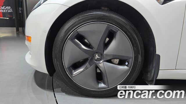 Tesla Model 3 Long Range AWD - фото 4