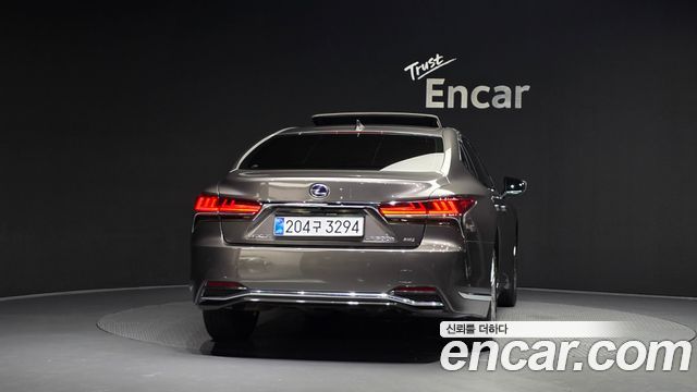 Lexus LS 500h 5-го поколения 3.5 Luxury AWD - фото 3