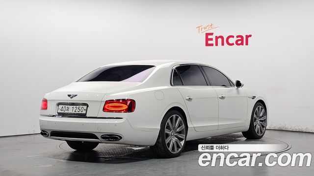 Bentley Flying Spur 2-го поколения 4.0 - фото 1
