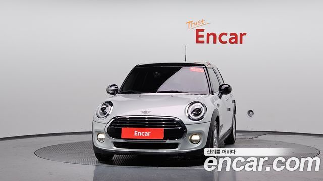 Mini Cooper 5Door Standard 3rd - фото 1