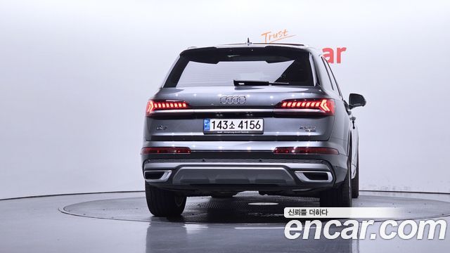Audi Q7 45 TDI Quattro Premium - фото 2