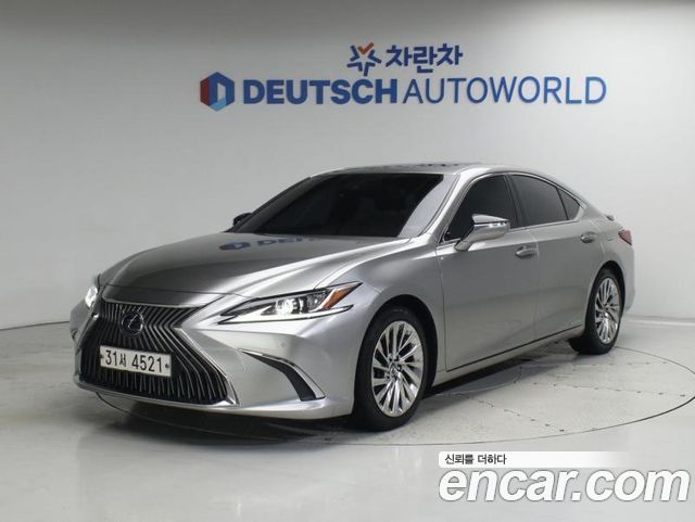 Lexus ES 300h 7-го поколения Luxury Plus - фото 0