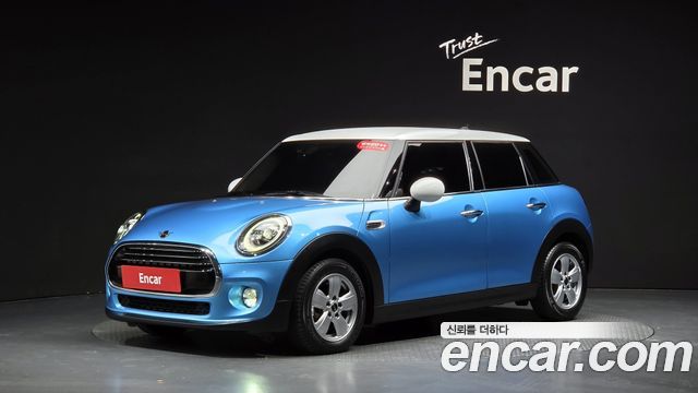 Mini Cooper 5Door Standard 3rd - фото 0