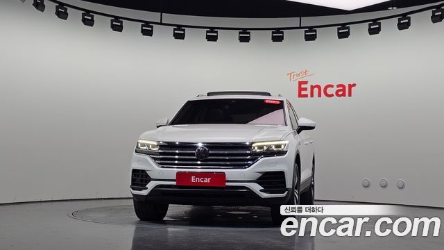 Volkswagen Touareg 3-го поколения 3.0 TDI Premium - фото 1