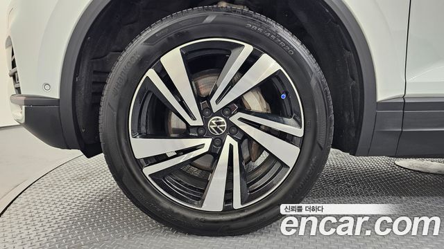 Volkswagen Touareg 3-го поколения 3.0 TDI Premium - фото 3