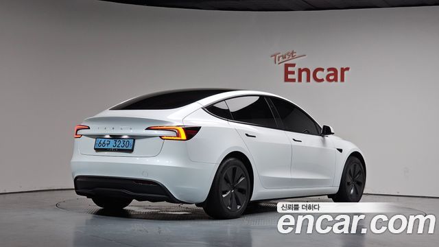 Tesla Model 3 RWD - фото 0