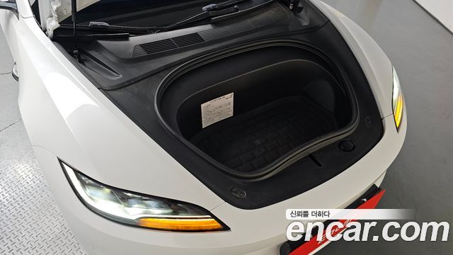 Tesla Model 3 RWD - фото 4