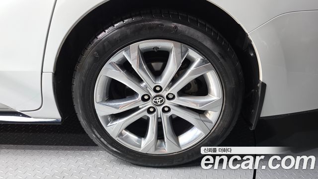 Toyota Sienna 4-го поколения 2.5 Hybrid 2WD - фото 4