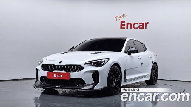 Kia Stinger 2.0 Turbo AWD Platinum - фото 0
