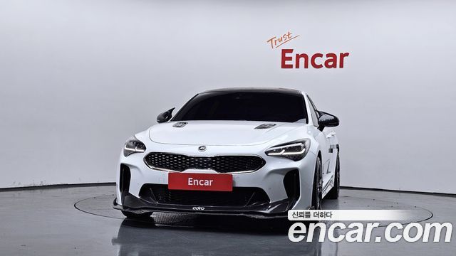 Kia Stinger 2.0 Turbo AWD Platinum - фото 2