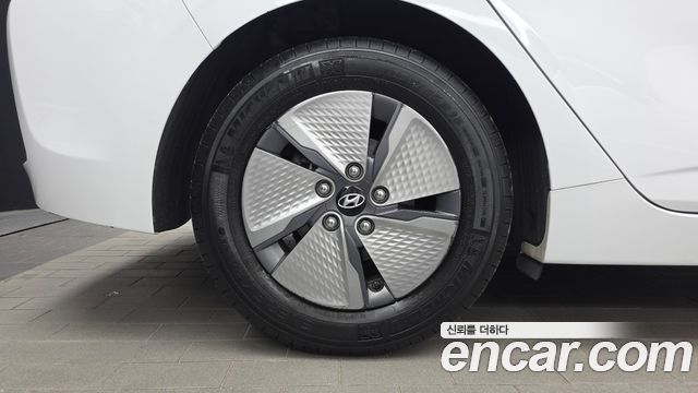 Hyundai Ioniq New, гибрид 1.6 HEV I - фото 4