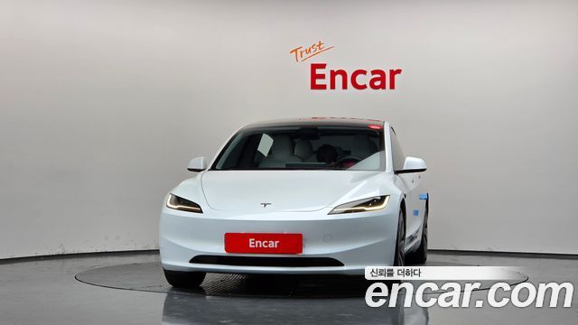 Tesla Model 3 RWD - фото 2