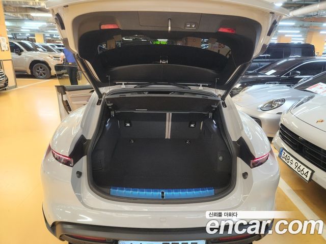 Porsche Taycan 4S Cross Turismo - фото 4